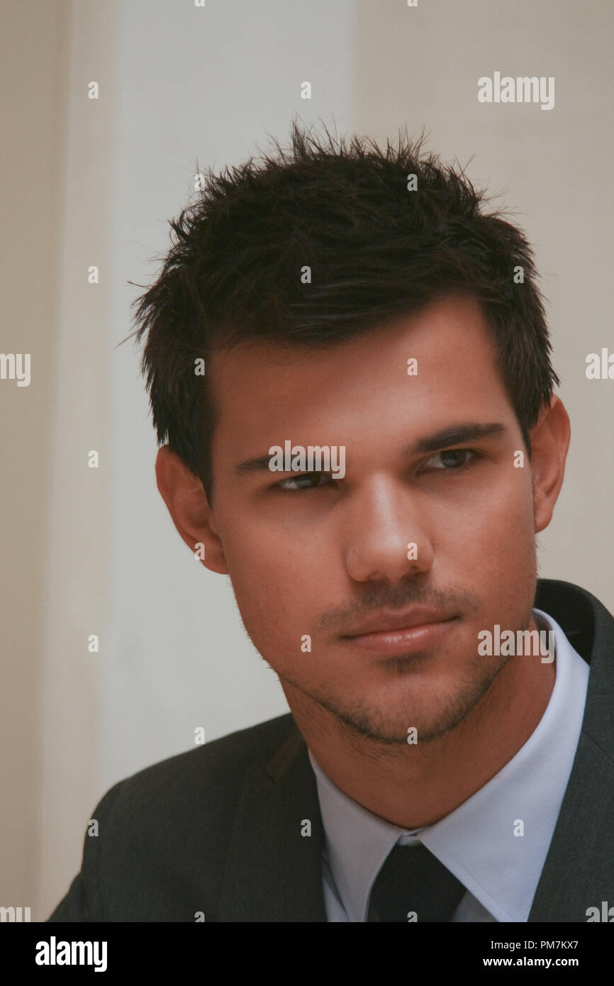 Taylor Lautner 'enlèvement' Session de portrait, le 19 septembre 2011. La reproduction par les tabloïds américains est absolument interdit. Référence #  31172 Fichier 001CCR pour un usage éditorial uniquement - Tous droits réservés Banque D'Images