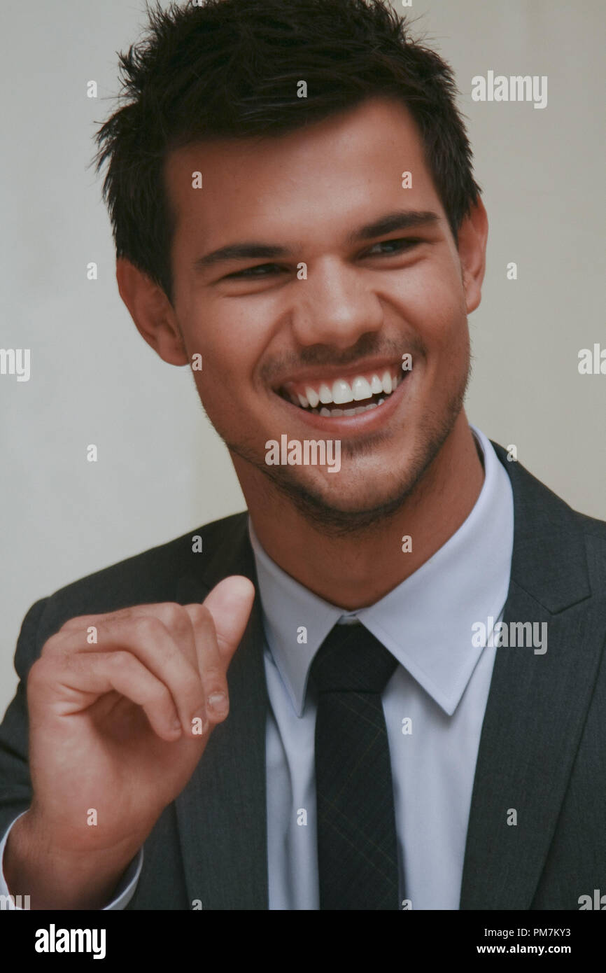 Taylor Lautner 'enlèvement' Session de portrait, le 19 septembre 2011. La reproduction par les tabloïds américains est absolument interdit. Référence #  31172 Fichier 017CCR pour un usage éditorial uniquement - Tous droits réservés Banque D'Images