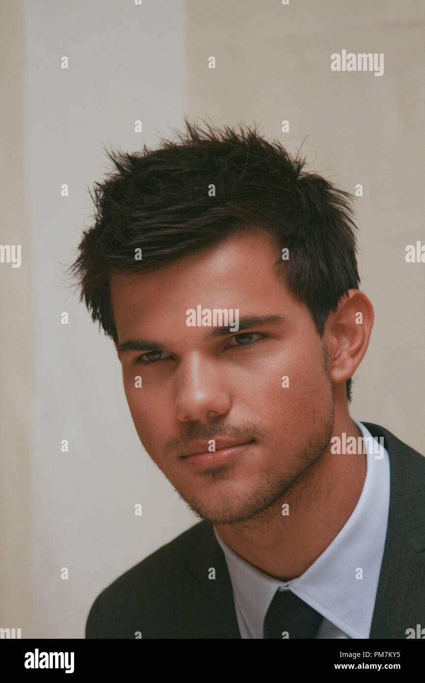 Taylor Lautner 'enlèvement' Session de portrait, le 19 septembre 2011. La reproduction par les tabloïds américains est absolument interdit. Référence #  31172 Fichier 019CCR pour un usage éditorial uniquement - Tous droits réservés Banque D'Images