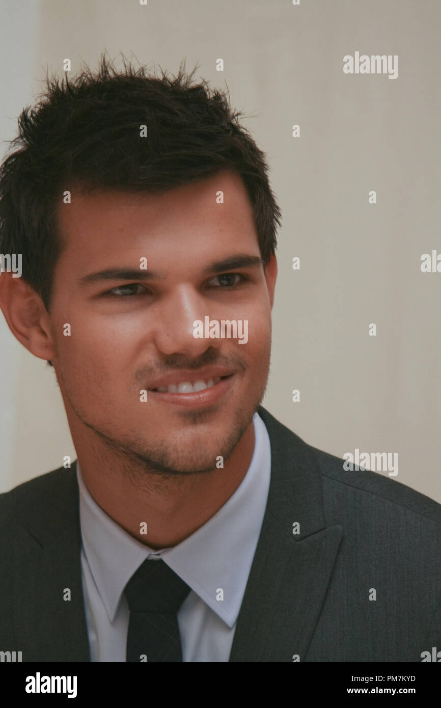Taylor Lautner 'enlèvement' Session de portrait, le 19 septembre 2011. La reproduction par les tabloïds américains est absolument interdit. Référence #  31172 Fichier 023CCR pour un usage éditorial uniquement - Tous droits réservés Banque D'Images