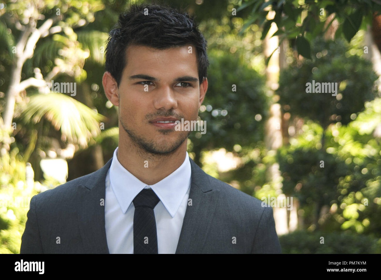 Taylor Lautner 'enlèvement' Session de portrait, le 19 septembre 2011. La reproduction par les tabloïds américains est absolument interdit. Référence #  31172 Fichier 030CCR pour un usage éditorial uniquement - Tous droits réservés Banque D'Images