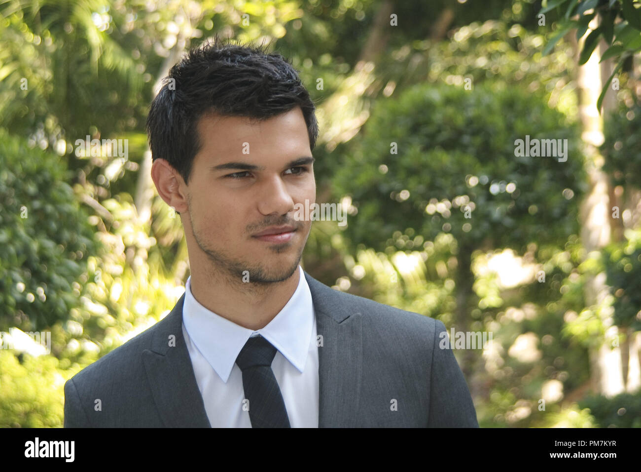 Taylor Lautner 'enlèvement' Session de portrait, le 19 septembre 2011. La reproduction par les tabloïds américains est absolument interdit. Référence #  31172 Fichier 033CCR pour un usage éditorial uniquement - Tous droits réservés Banque D'Images