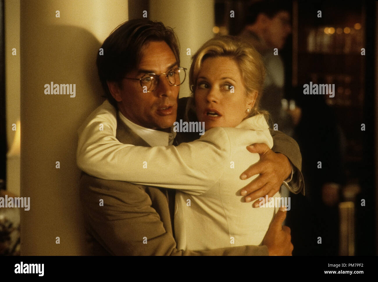 Photo du film / publicité encore de 'Né hier' Don Johnson, Melanie Griffith © 1993 Hollywood Pictures Photo Credit : Melinda Sue Gordon Référence #  31371393THA pour un usage éditorial uniquement Tous droits réservés Banque D'Images
