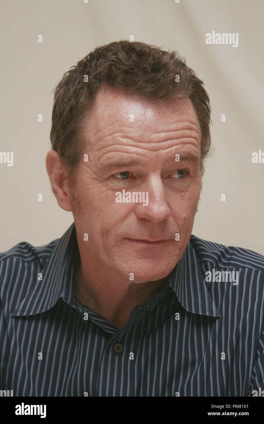 Bryan Cranston 'Breaking Bad' PLAT Portrait Session, octobre 2011. La reproduction par les tabloïds américains est absolument interdit. Référence #  31269 Fichier 002CCR pour un usage éditorial uniquement - Tous droits réservés Banque D'Images