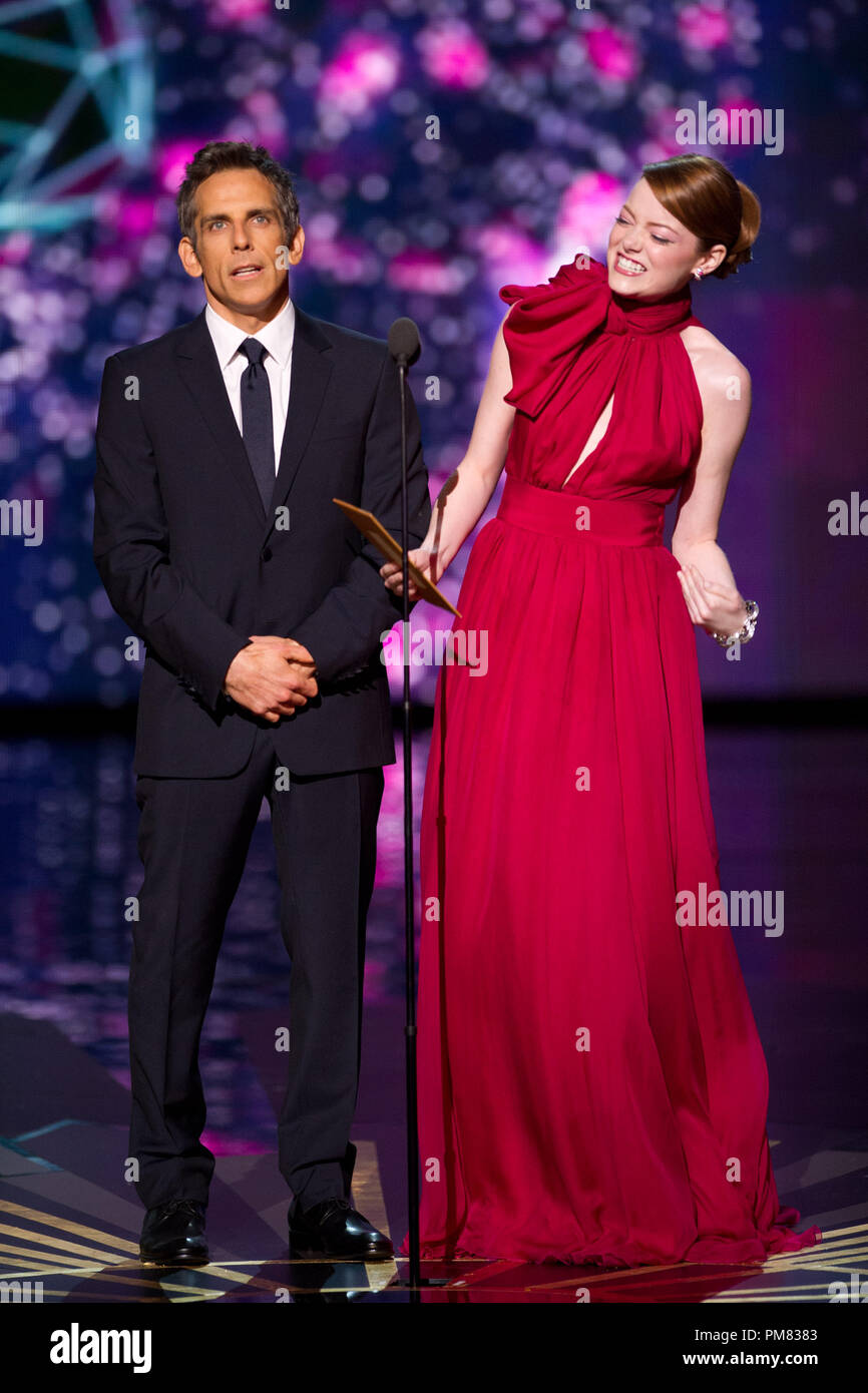 Ben Stiller et Emma Stone présent lors de la diffusion sur le réseau de télévision ABC en direct du 84e congrès annuel de l'Academy Awards de l'Hollywood and Highland Center, à Hollywood, CA, Dimanche 26 Février, 2012. Banque D'Images