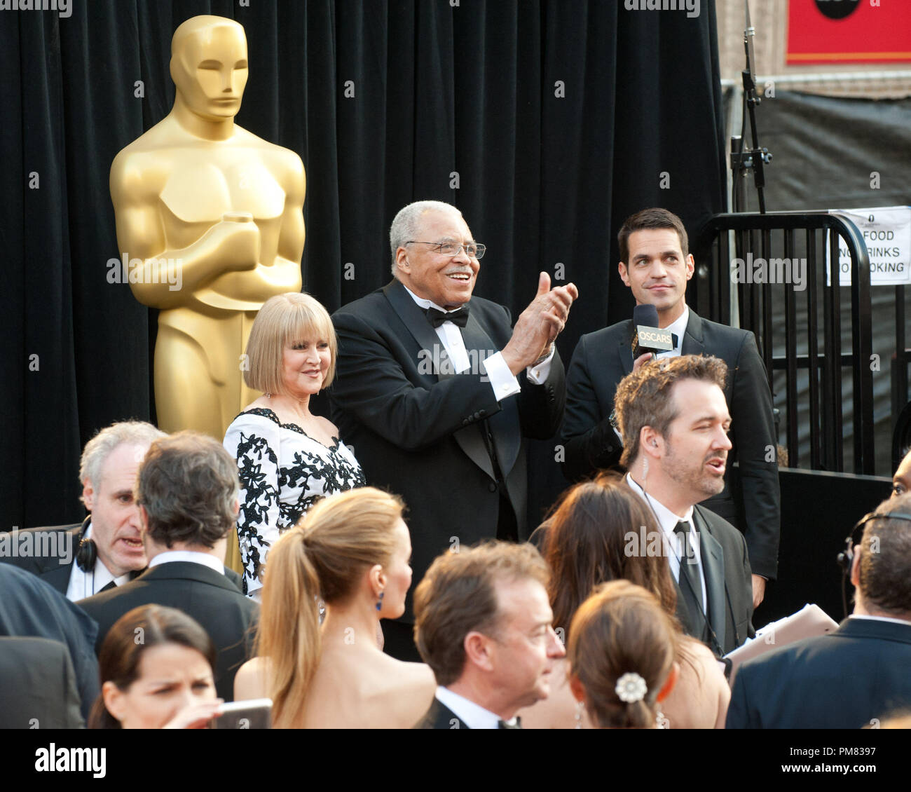 James Earl Jones arrive pour le 84e congrès annuel de l'Academy Awards d'Hollywood, CA, le 26 février 2012. Banque D'Images