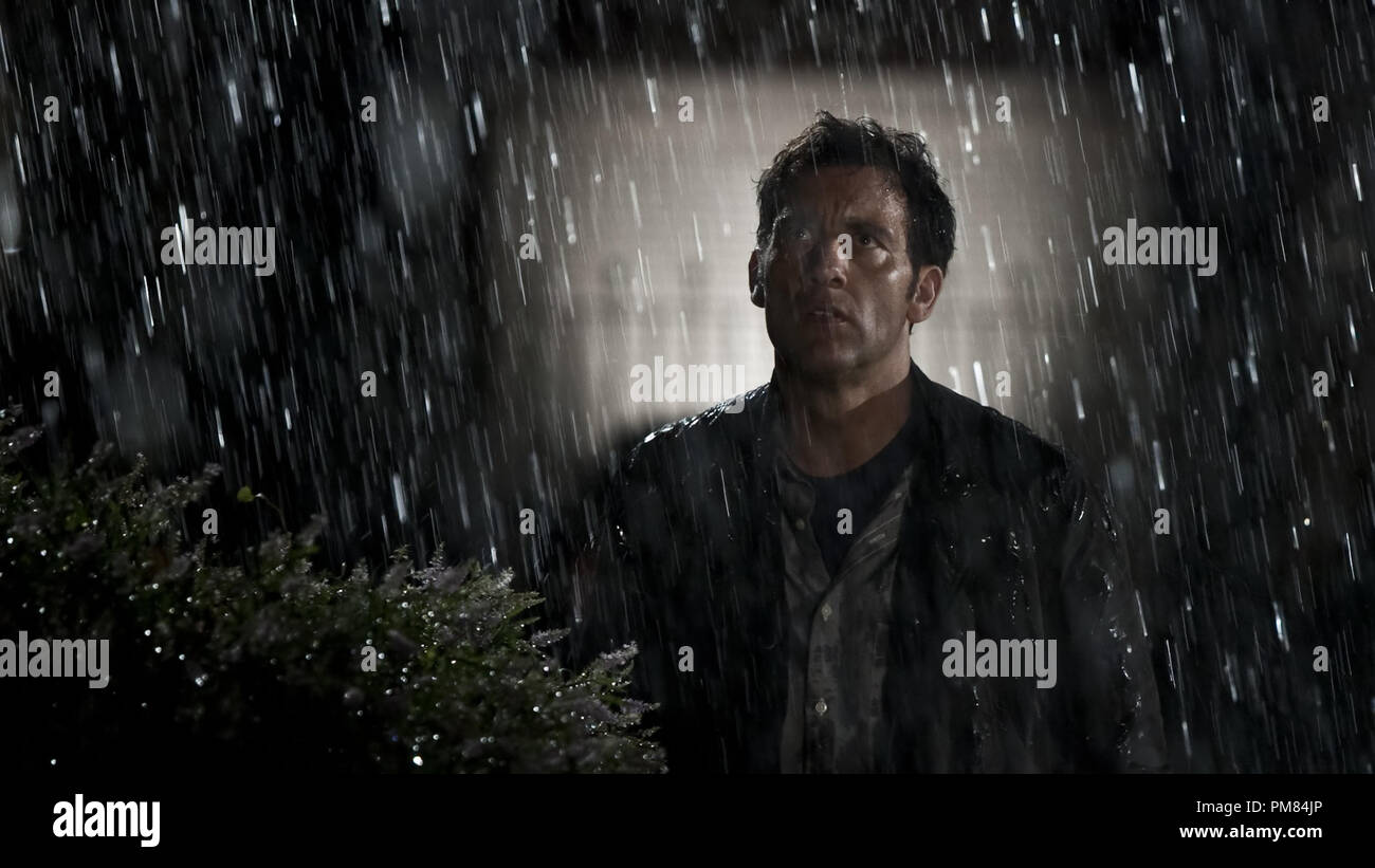 Encore de Clive Owen dans les intrus Banque D'Images