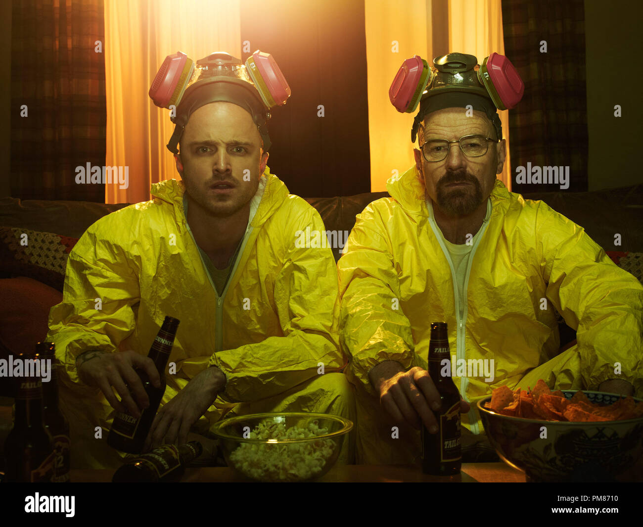 Jesse Pinkman (Aaron Paul) et Walter White (Bryan Cranston) - Breaking Bad - Galerie - Crédit photo : Frank Ockenfels/AMC Banque D'Images