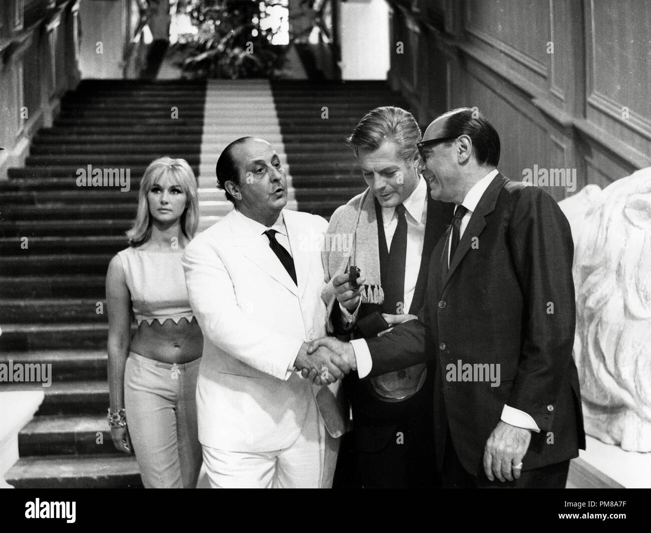 Marcello Mastroianni,'8' et demi (8 1/2) de référence de dossier 1963 31780 535 Banque D'Images