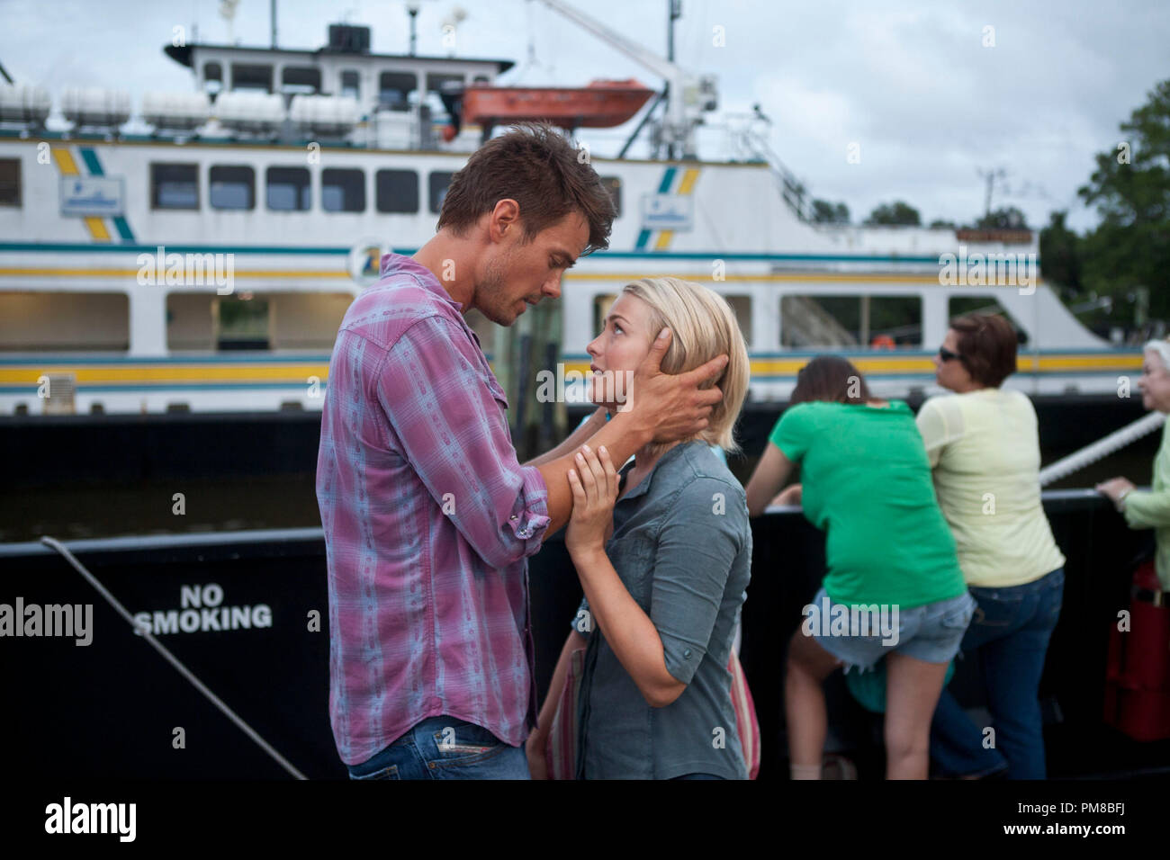 Josh Duhamel et Julianne Hough star dans la relativité Media's refuge sûr.' © 2012 Refuge Productions. Tous droits réservés. Crédit photo : James Bridges Banque D'Images