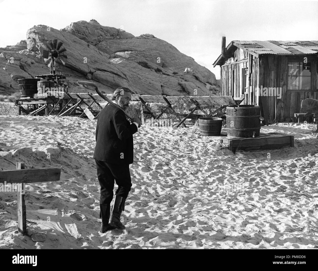 Studio publicité film still de "The Ballad of Cable Hogue" Jason Robards 1970 Warner Brothers référence #  31955 Fichier 494THA Banque D'Images