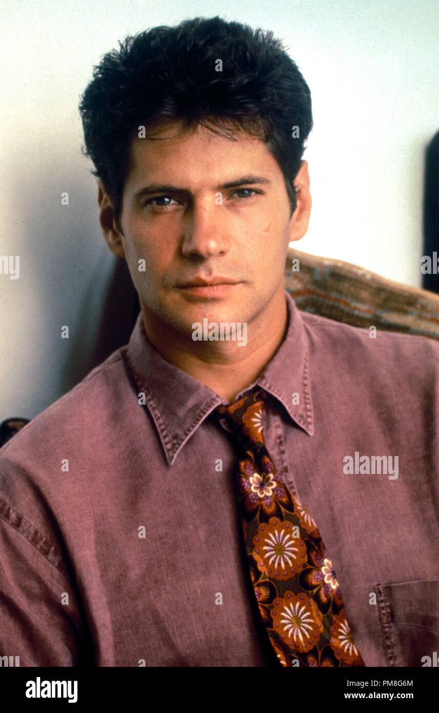 Photo du film / publicité encore 'Melrose Place' de Thomas Calabro 1993 Référence de fichier #  31371224THA pour un usage éditorial uniquement Tous droits réservés Banque D'Images