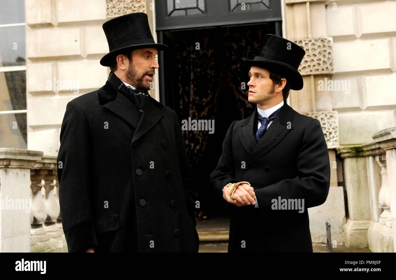 Rupert Everett stars comme Lord Edmund St. John-Smythe et Hugh Dancy étoiles que le Dr Mortimer Granville dans Sony Pictures Classics' hystérie (2012). Crédit Photo par Liam Daniel. Banque D'Images