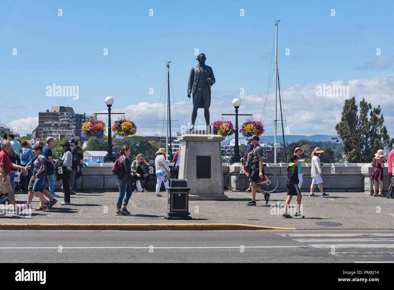 Port intérieur de la Sculpture Le Capitaine James Cook, Victoria, capitale de la Colombie-Britannique, Canada Banque D'Images