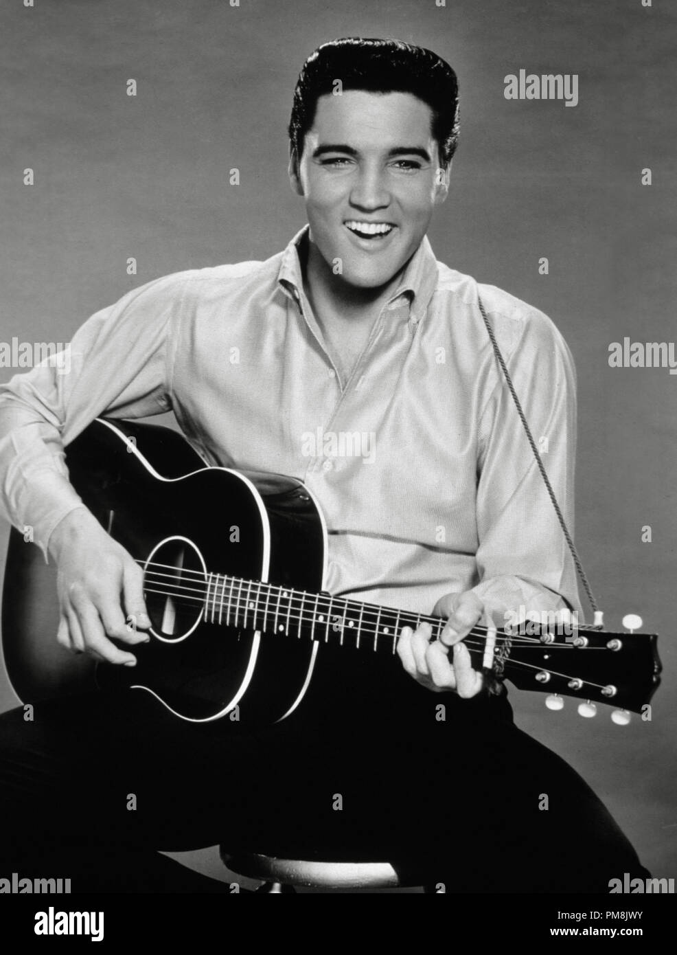 (Archivage classique du cinéma - Rétrospective) Elvis Presley Elvis Presley, vers 1965. Référence #  31616 Fichier 041THA Banque D'Images