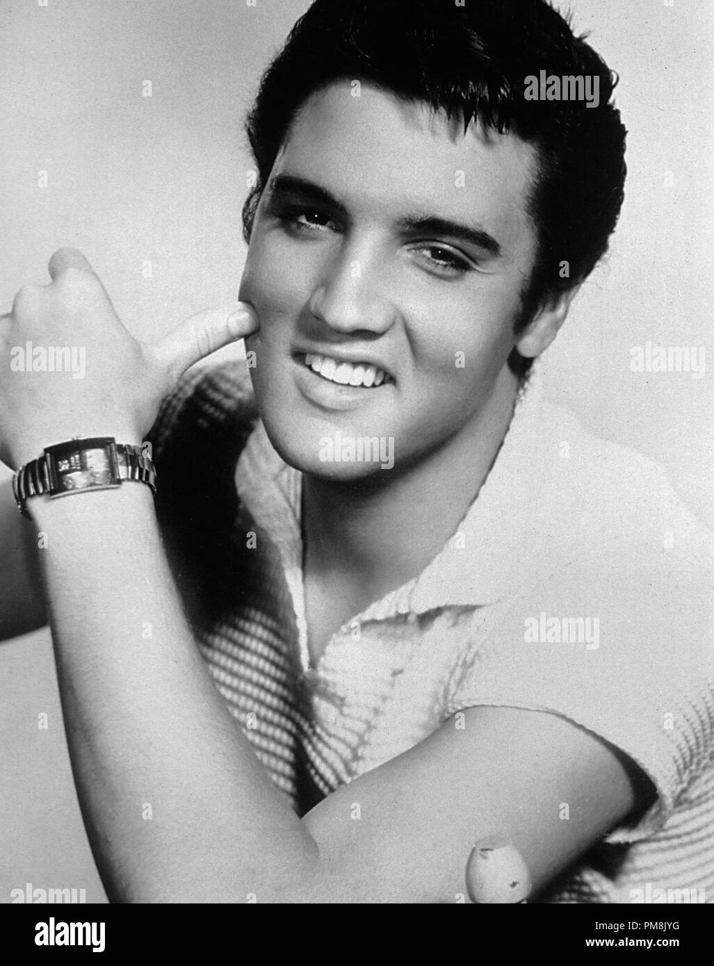 (Archivage classique du cinéma - Rétrospective) Elvis Presley Elvis Presley, vers 1958 référence #  31616 Fichier 069THA Banque D'Images
