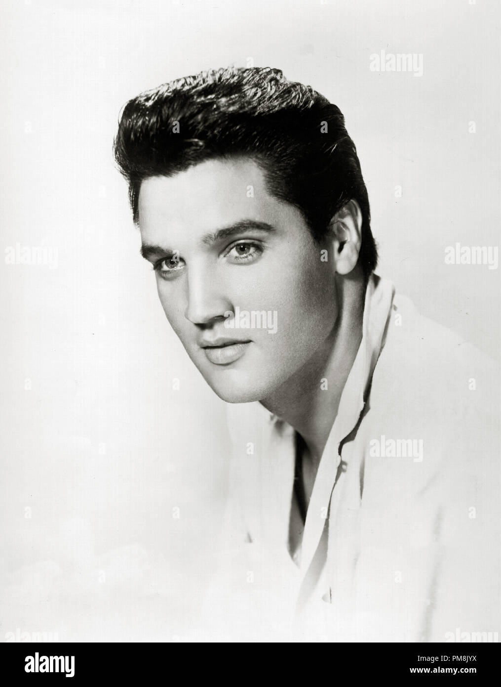 (Archivage classique du cinéma - Rétrospective) Elvis Presley Elvis Presley, vers 1956. Référence #  31616 Fichier 073THA Banque D'Images