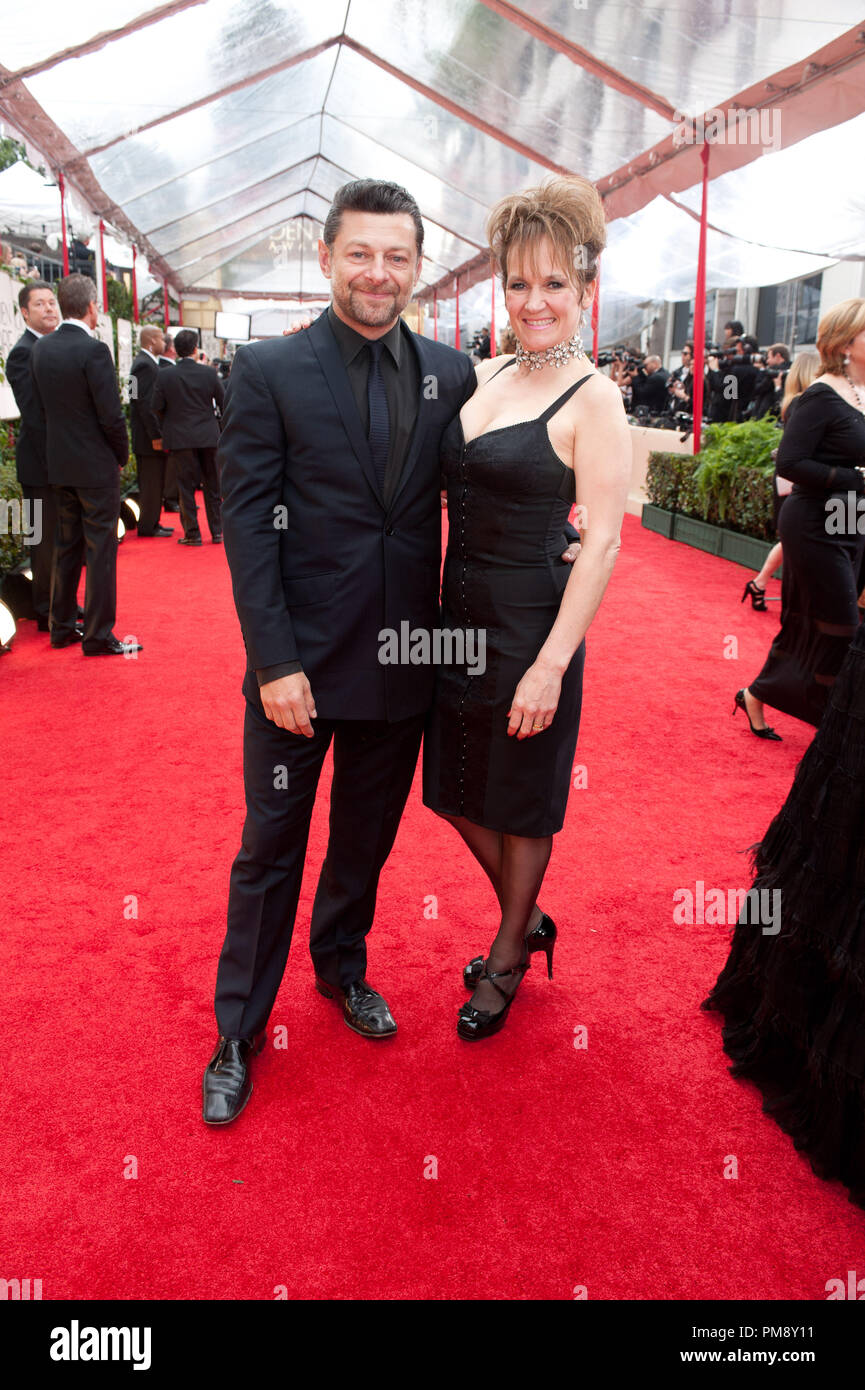 Andy Serkis et Lorraine Ashbourne assister à la 69e assemblée annuelle Golden Globes Awards au Beverly Hotel de Beverly Hills, CA le dimanche, Janvier 15, 2012. Banque D'Images