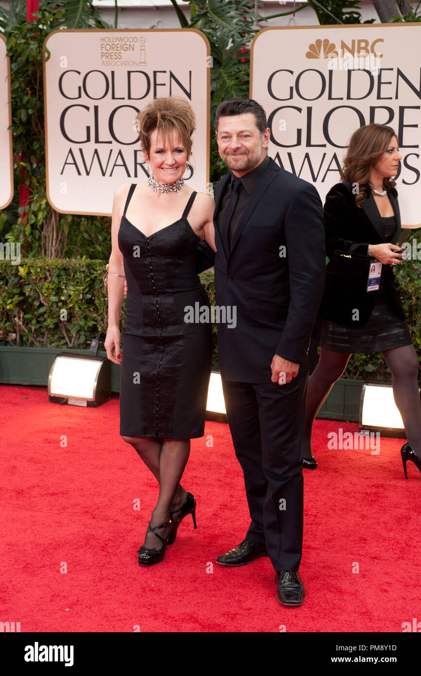 Lorraine Ashbourne et Andy Serkis assister à la 69e assemblée annuelle Golden Globes Awards au Beverly Hilton de Los Angeles, CA le dimanche, Janvier 15, 2012. Banque D'Images