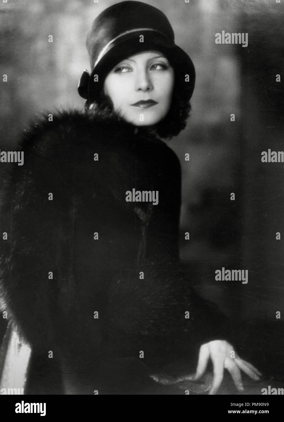 Archives - Cinéma (Classique) Rétrospective Greta Garbo Greta Garbo, vers 1927 référence #  31523 033THA Banque D'Images