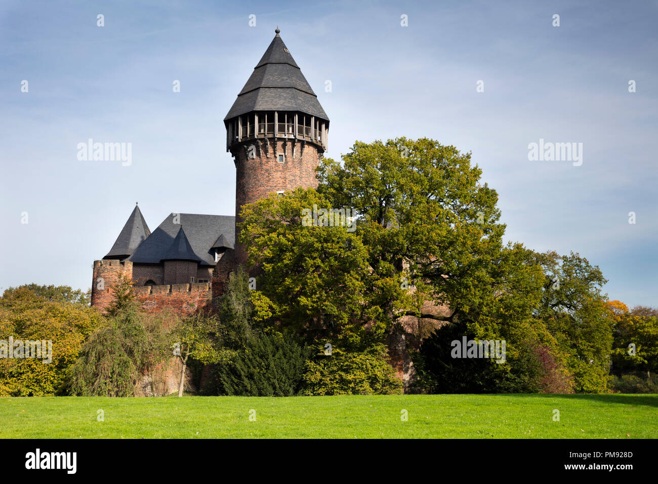 Le Château de Linn, Krefeld, Niederrhein, Nordrhein-Westfalen, Germany, Europe Banque D'Images