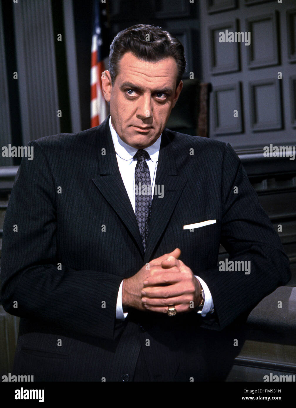 Photo publicitaire de 'Perry Mason', Raymond Burr circa 1963 référence du dossier # 31537_381THA Banque D'Images