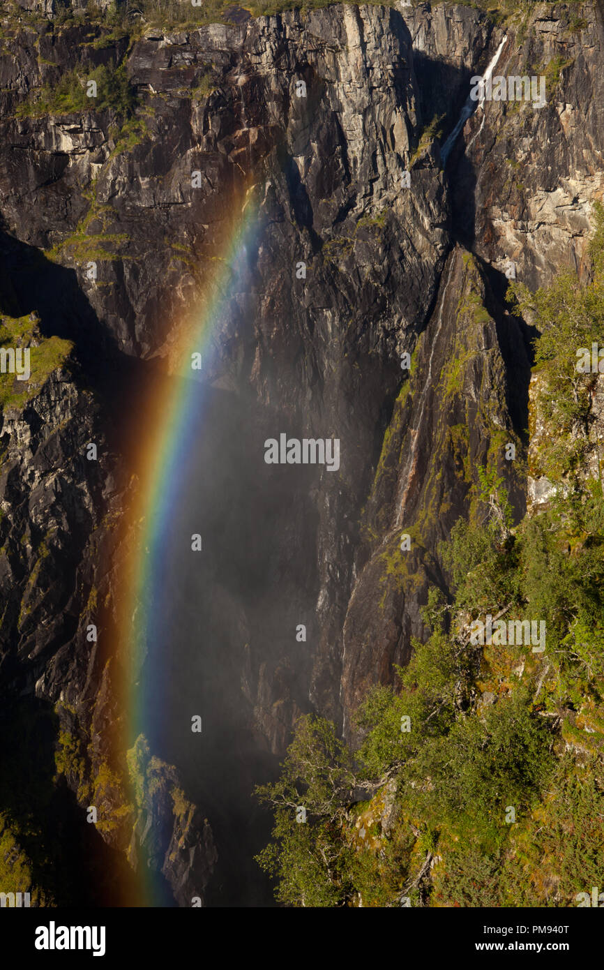 An der Kante der der Vöhringsfoss hardangervidda befindet sich an der Straße 7 Banque D'Images