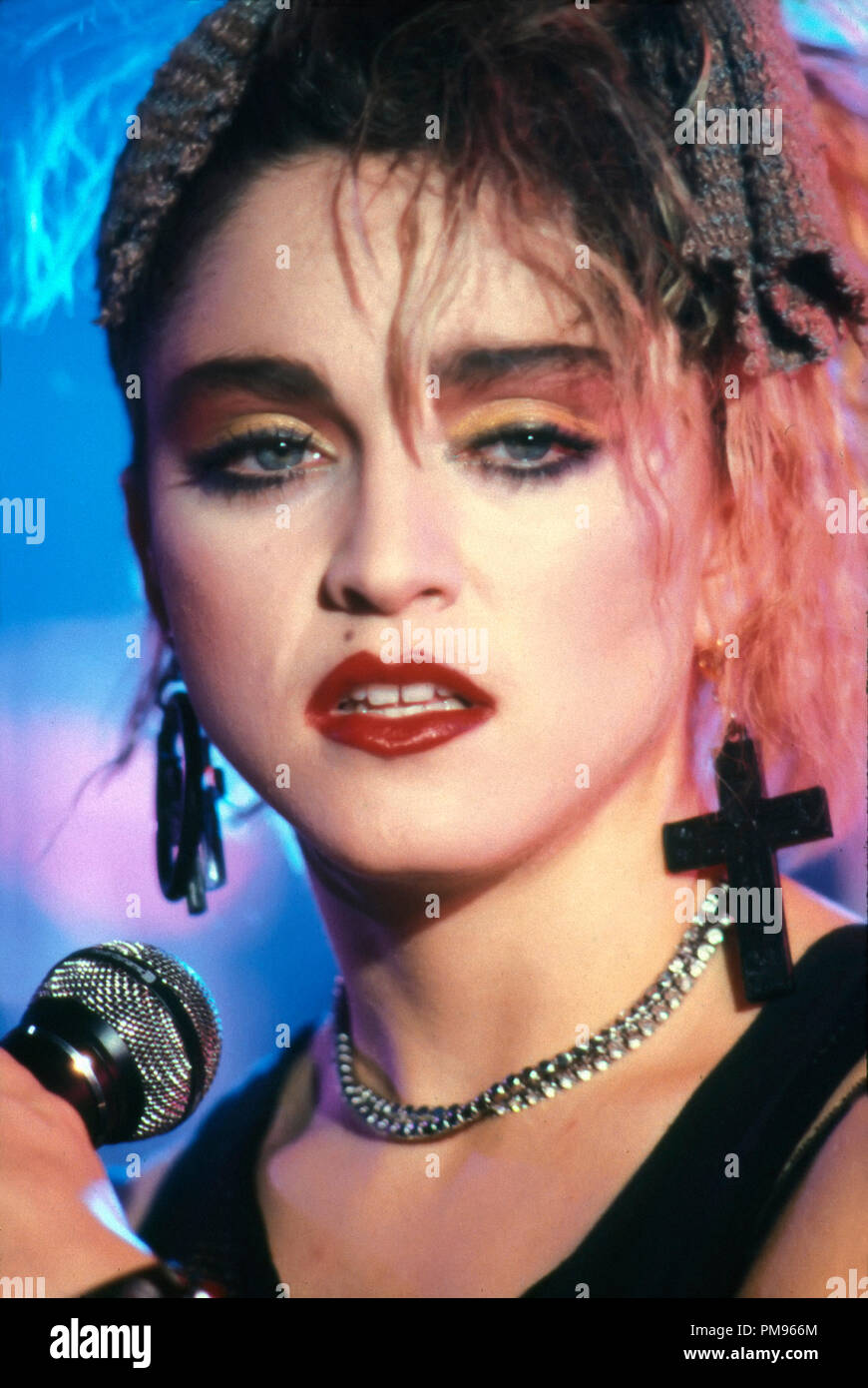 Publicité studio toujours de "Vision Quest' Madonna Warner © 1985 Tous droits réservés n° de référence du fichier 31703025THA pour un usage éditorial uniquement Banque D'Images