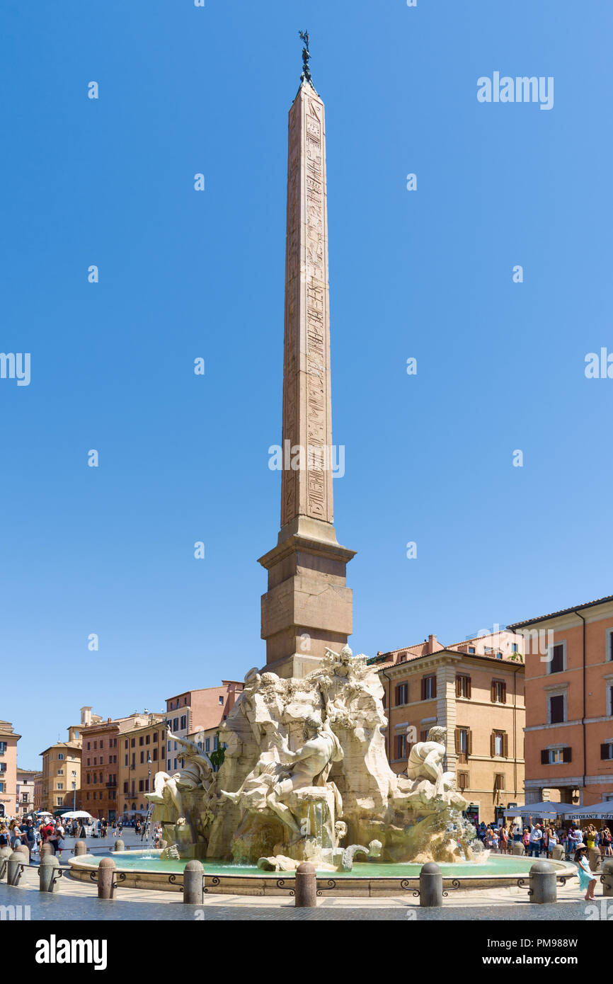 Fontana dei Quattro Fiumi, Piazza Navona, Rome, Italie Banque D'Images