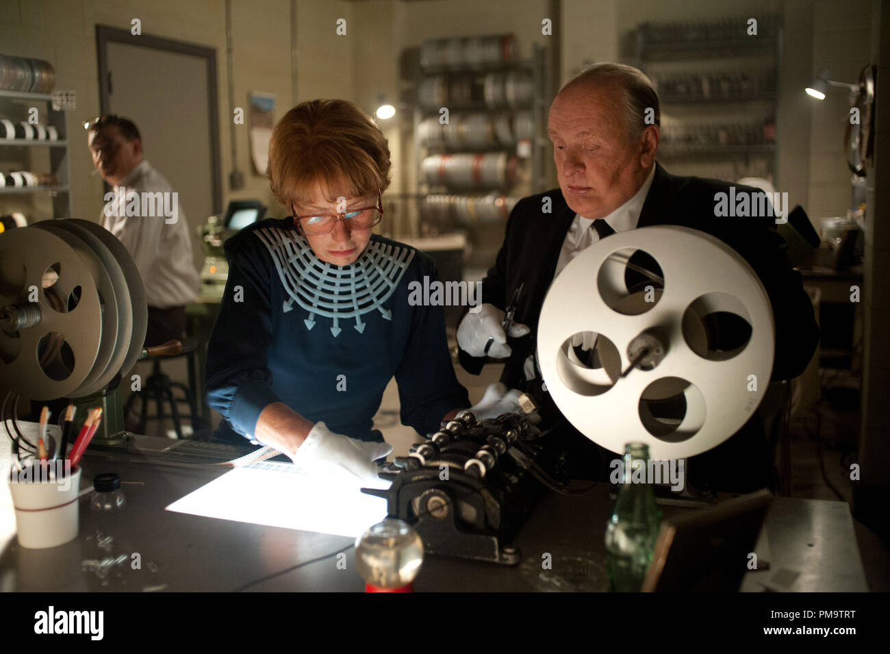 Helen Mirren comme "Alma Reville" et Anthony Hopkins comme "Alfred Hitchcock" sur l'ensemble d'Hitchcock. Banque D'Images