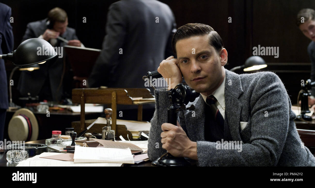 TOBEY MAGUIRE comme Nick Carraway dans la région de Warner Bros Pictures et Village Roadshow Pictures' drama 'Gatsby le Magnifique', un Warner Bros Pictures version. Banque D'Images