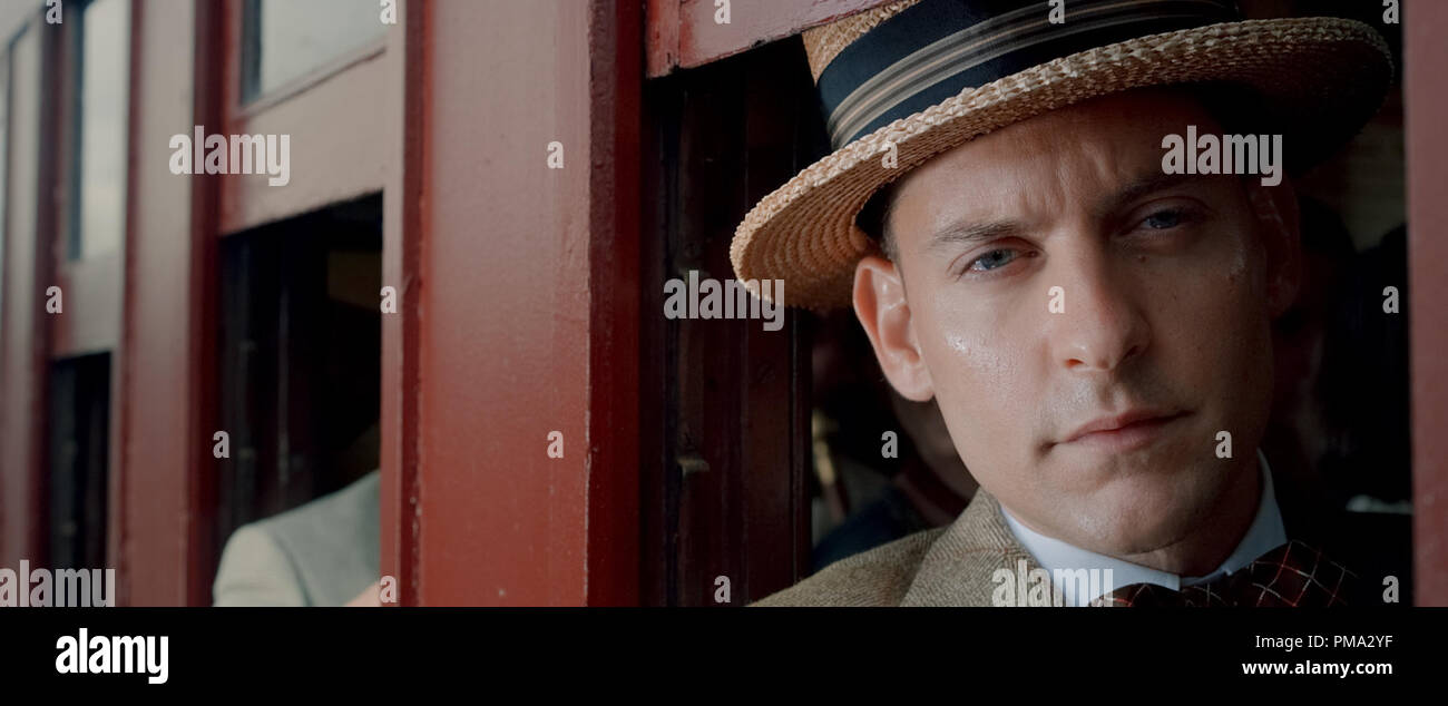 TOBEY MAGUIRE comme Nick Carraway dans la région de Warner Bros Pictures et Village Roadshow Pictures' drama 'Gatsby le Magnifique', un Warner Bros Pictures version. Banque D'Images