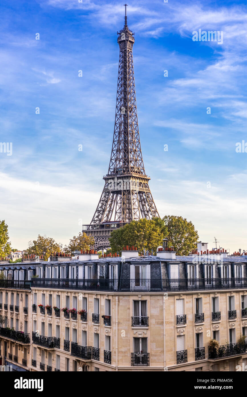 Parking Trocadéro 50 Avenue Du Président Wilson La Tour Eiffel, Paris, France, vue de l'Avenue du Président Wilson Photo  Stock - Alamy