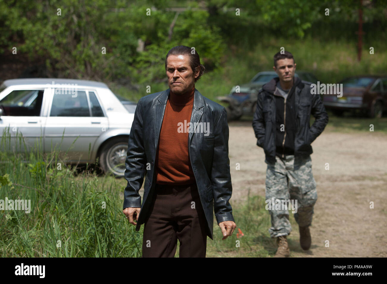 (De gauche à droite.) Willem Dafoe et Casey Affleck star des médias dans la relativité est hors de la Fournaise. Crédit photo : Kerry Hayes © 2013 Support de la relativité. Banque D'Images