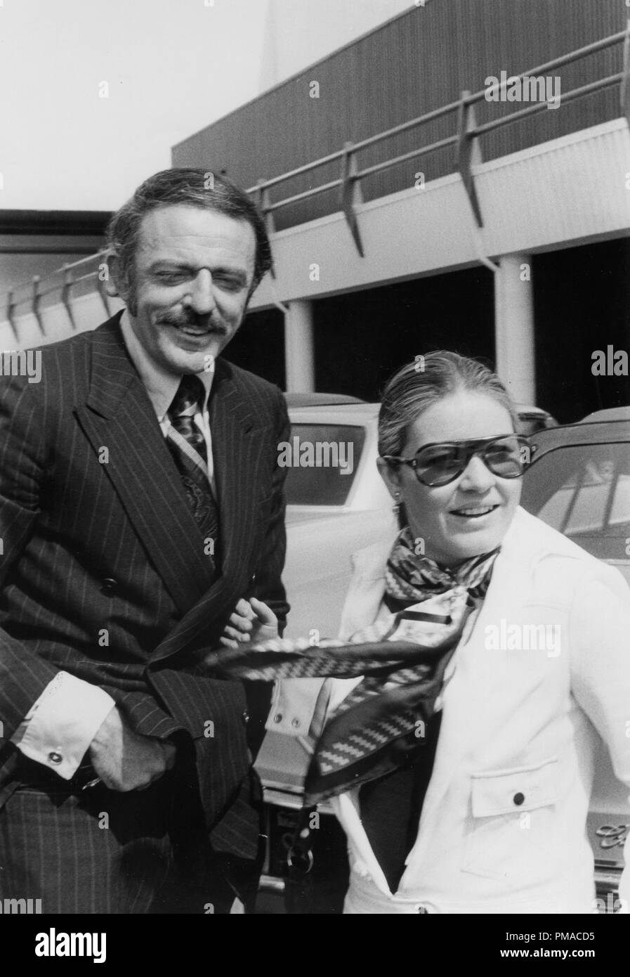 John Astin et Patty Duke, circa 1975 © CCR /Le Hollywood Archive - Tous droits réservés référence #  32368 155THA Banque D'Images