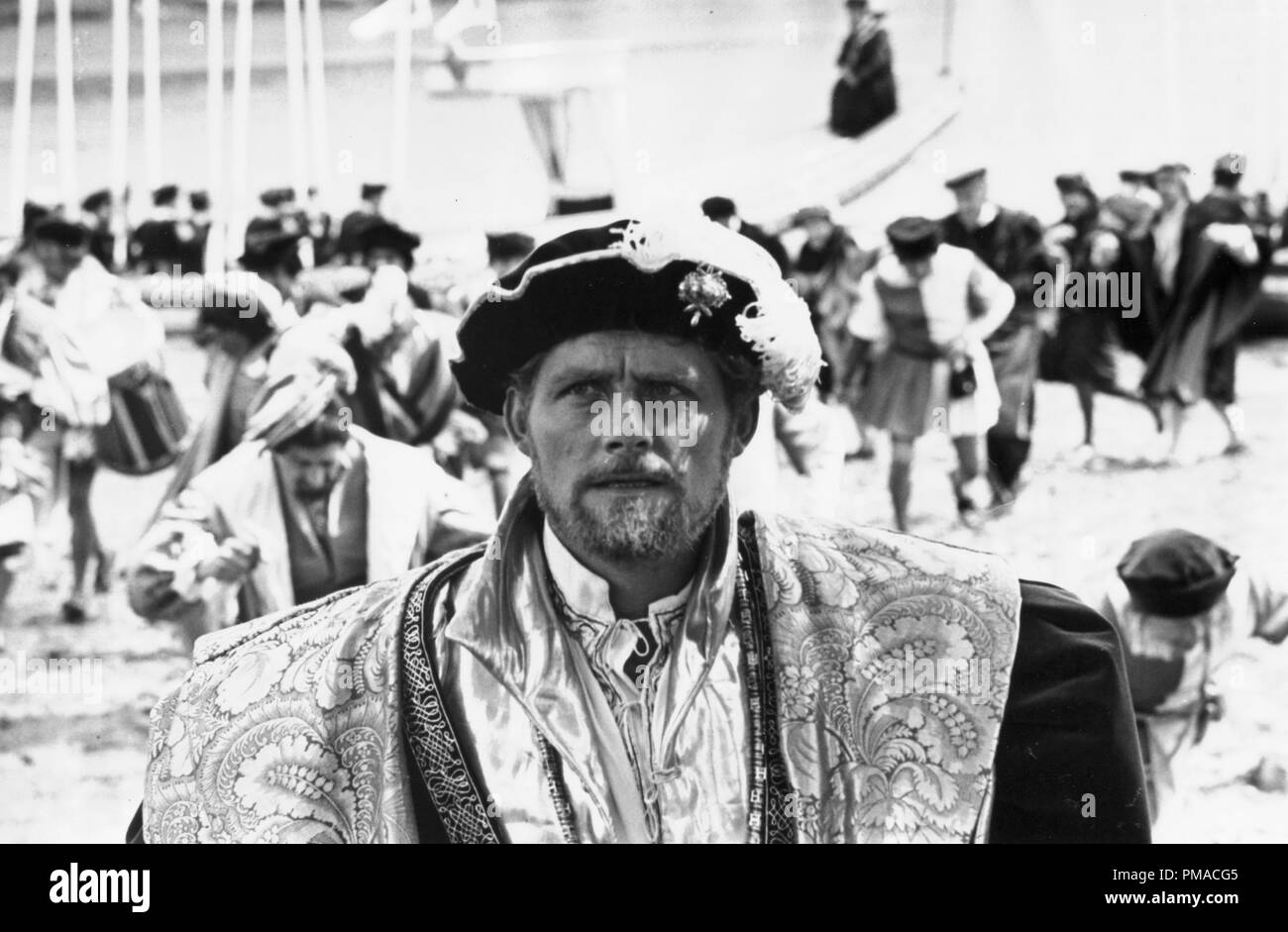 Robert Shaw en caractère comme le Henry VIII lors du tournage de "un homme pour toutes les saisons" de référence de dossier 32368 1966 213 THA Banque D'Images