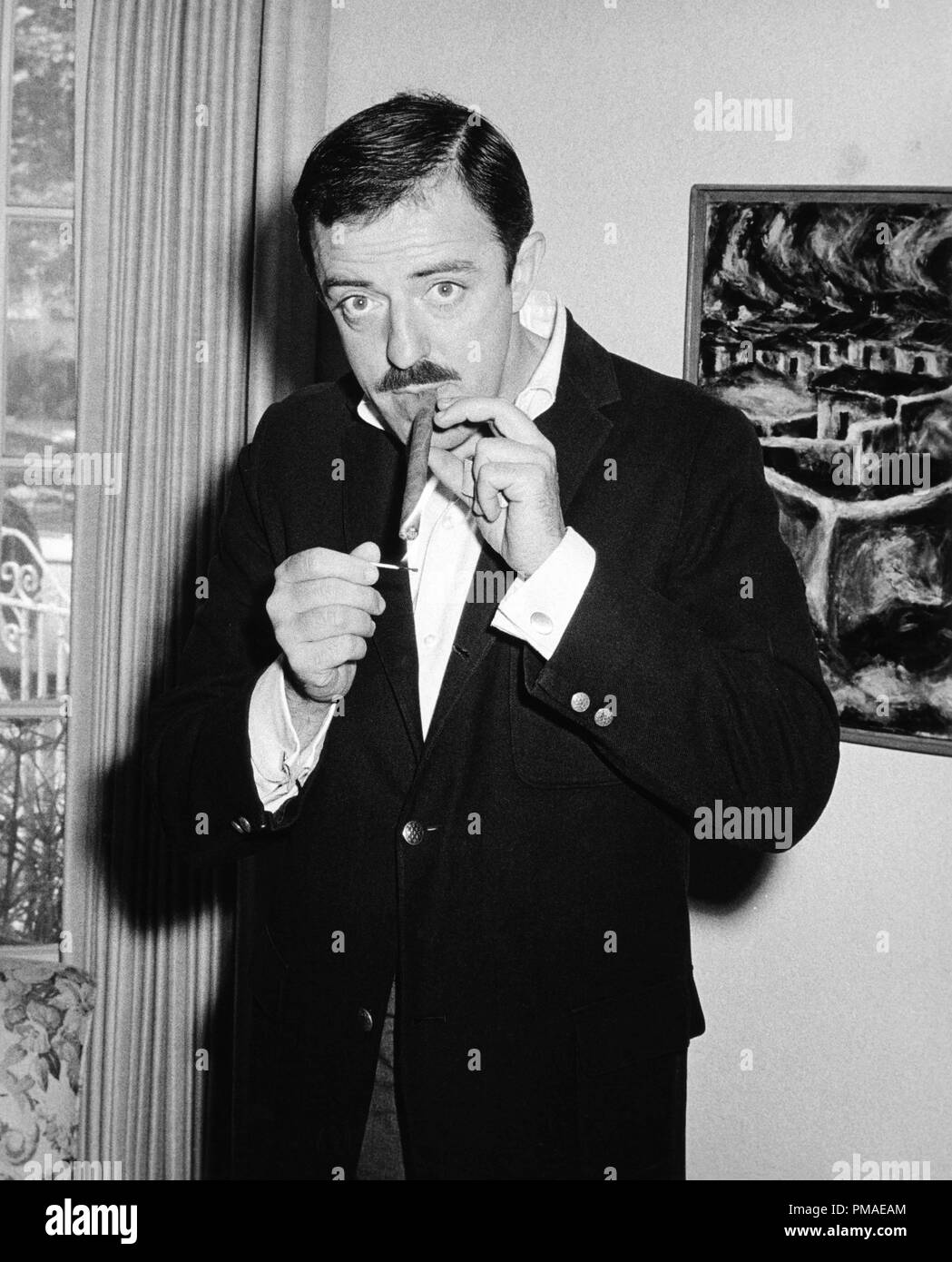 John Astin circa 1964 © CCR /Le Hollywood Archive - Tous droits réservés référence #  32509 732THA Banque D'Images