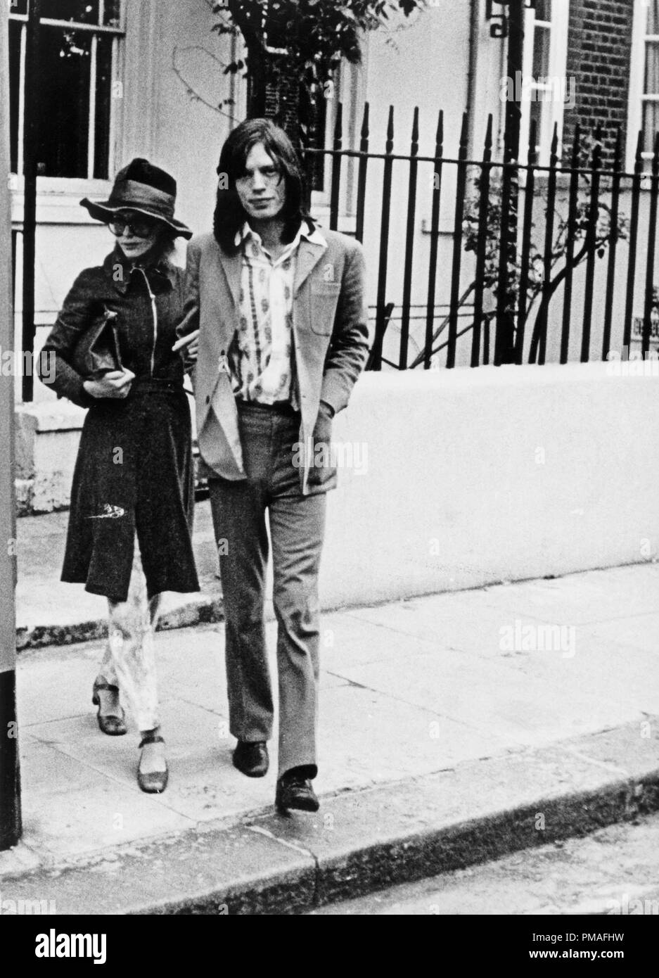 Mick Jagger des Rolling Stones avec sa petite amie Marianne Faithfull, 1969 © CCR /Le Hollywood Archive - Tous droits réservés référence #  32633 633 THA Banque D'Images