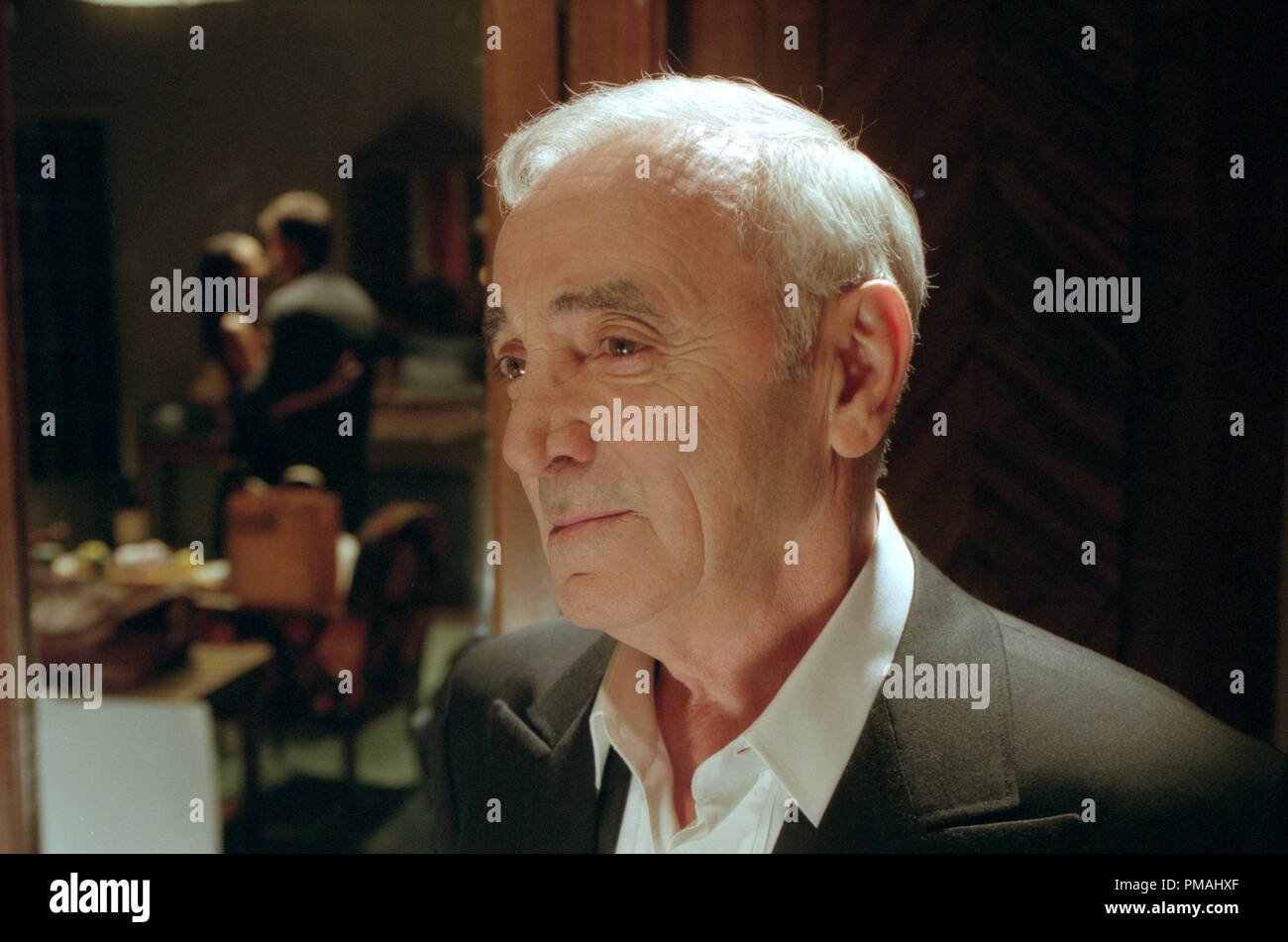CHARLES AZNAVOUR comme lui-même. 'La Vérité Sur Charlie' (2002) Banque D'Images