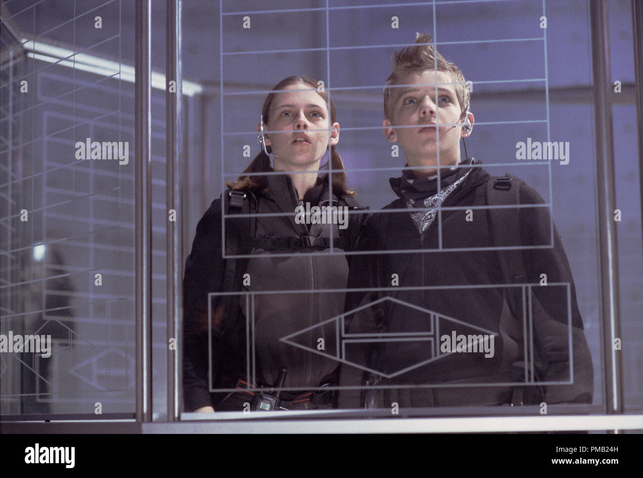 Kristen Stewart et Max Thieriot font face à certains défis de la haute technologie dans leur mission audacieuse. "Catch que Kid' (2003) Banque D'Images