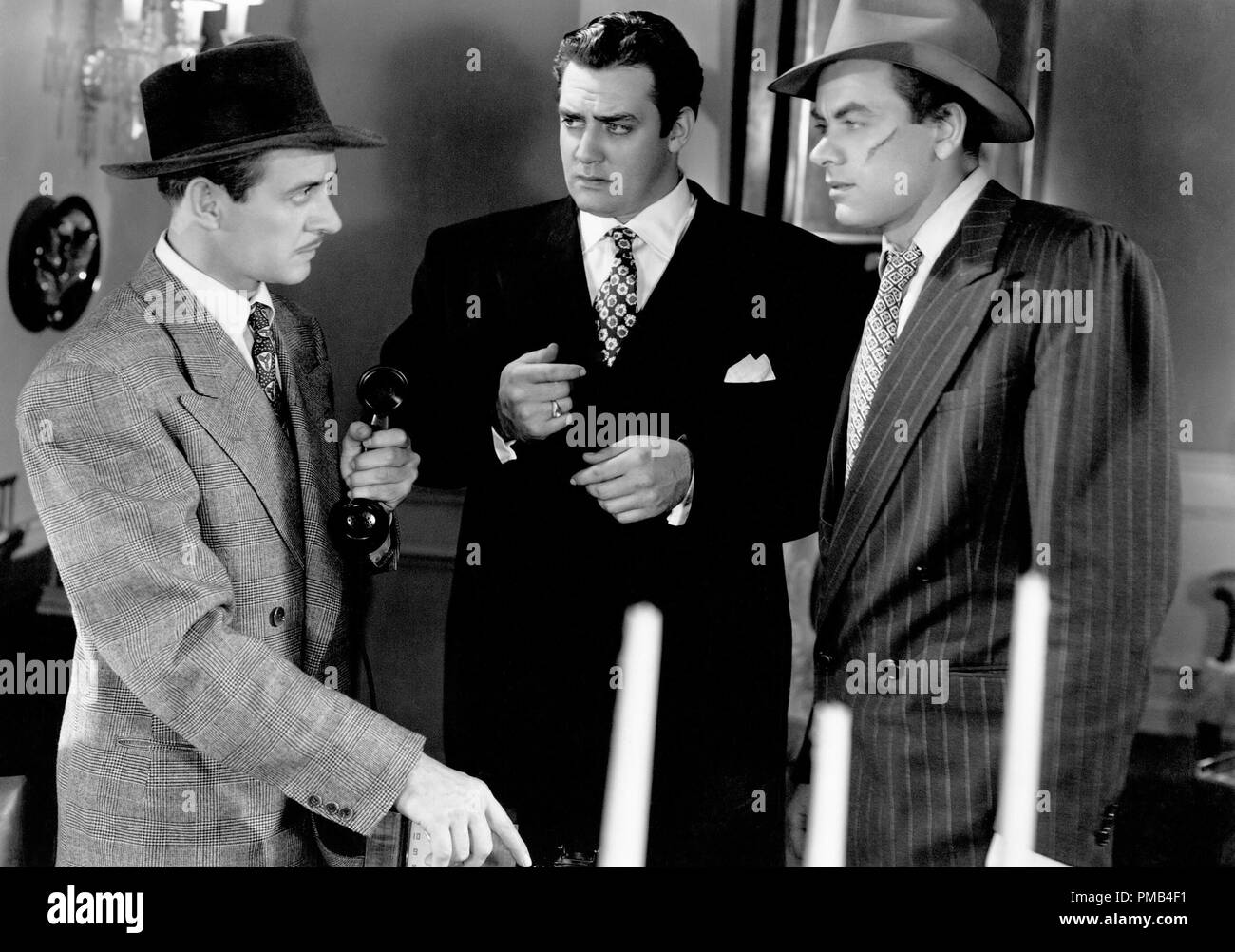 Curt Conway, Raymond Burr, John Ireland, 'Raw Deal' alias 'tire-bouchon' Alley (1948) Eagle Lion Films de référence de dossier 33371 104 THA Banque D'Images