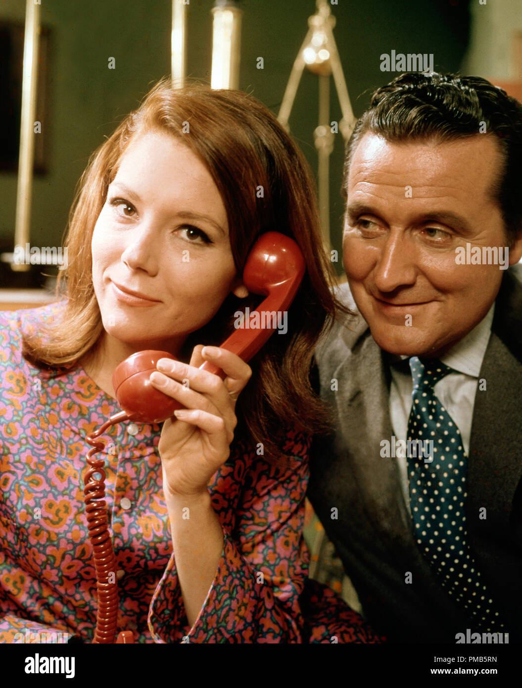 Diana Rigg, Patrick Macnee, 'The Avengers' circa 1965 référence du dossier 33536 645THA Banque D'Images