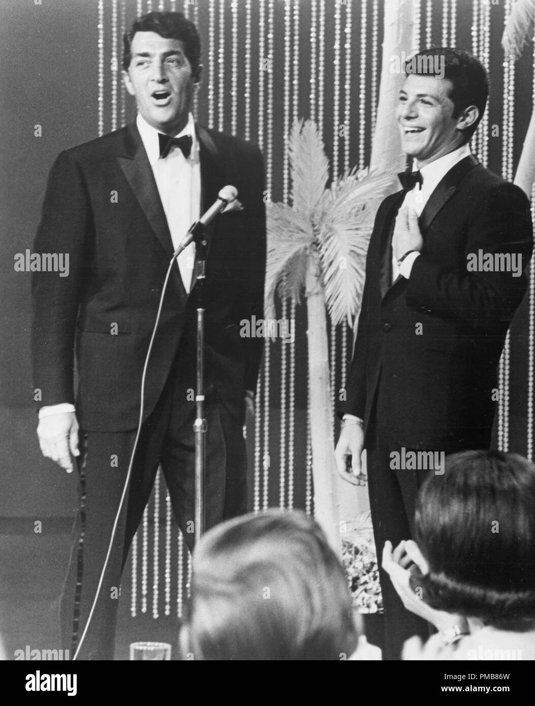 Dean Martin, Frankie Avalon 'Le Doyen Martin Comedy Hour' (1965-1974) de référence de dossier NBC 32337_8139 THA Banque D'Images