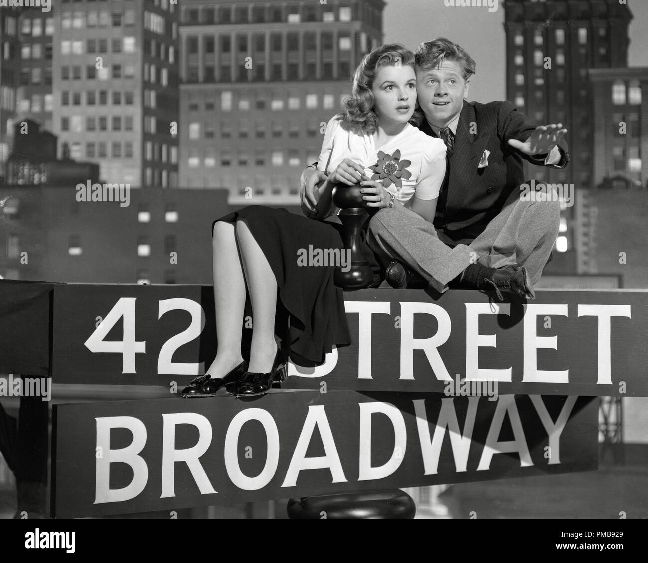 Judy Garland, Mickey Rooney, 'Babes on Broadway', 1941 Référence de dossier MGM 32557 416THA Banque D'Images