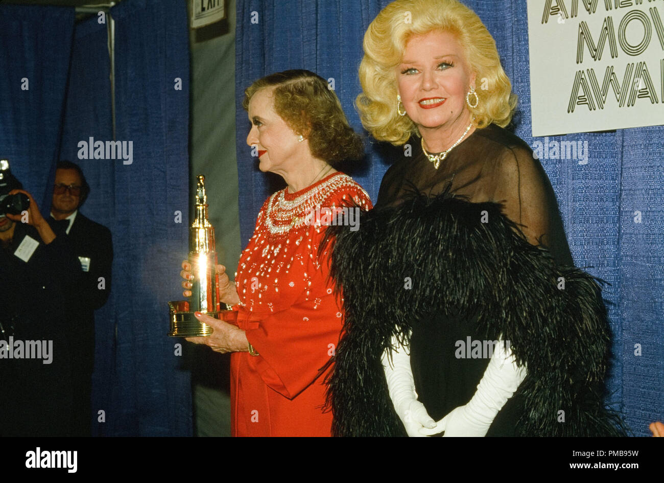 Bette Davis, Ginger Rogers à l'American Film Awards 1982 référence #  32557 Fichier 509THA Banque D'Images
