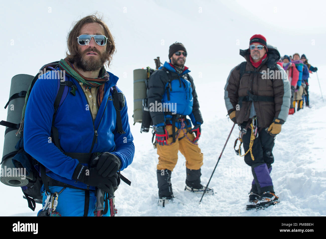 (L à R) Scott Fischer (Jake Gyllenhaal), Jon Krakauer (MICHAEL KELLY) et Beck Weathers (Josh Brolin) dans 'Everest'. Banque D'Images