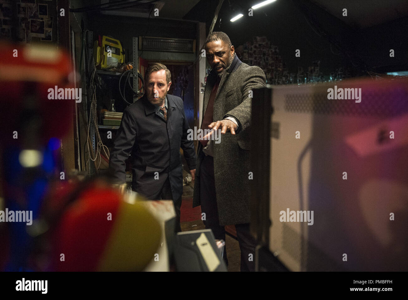 Michael Smiley, Idris Elba, 'Luther' Saison 4 (2015) BBC Worldwide Banque D'Images