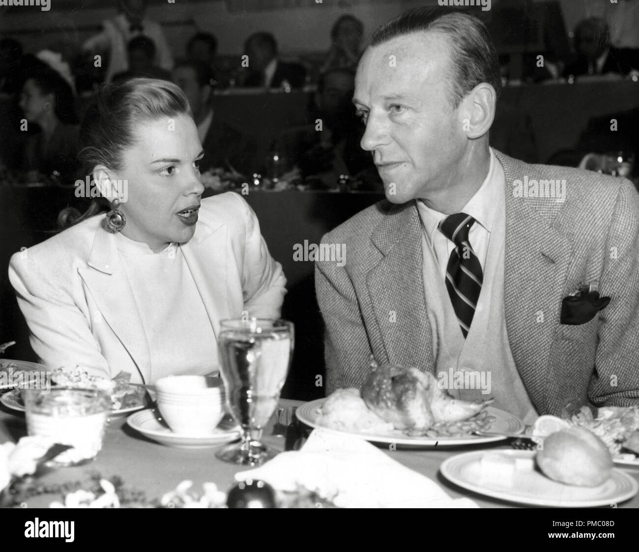 Judy Garland, Fred Astaire à MGM Studio, déjeuner du 25e anniversaire de référence de dossier 33480 1949_897THA Banque D'Images