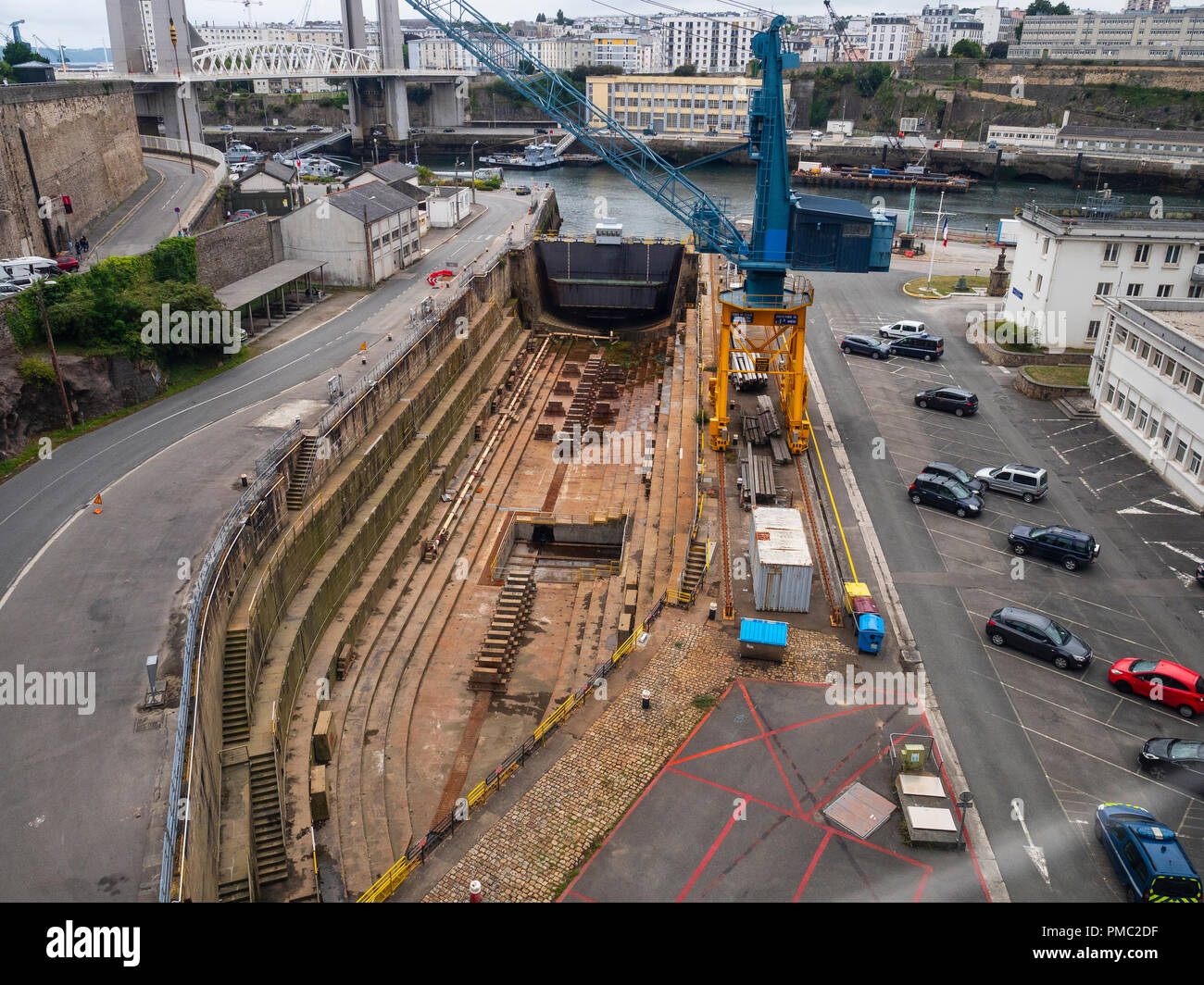 Dry Dock, sur la rivière Penfeld, base navale, Recouvrance, Brest, France  Photo Stock - Alamy