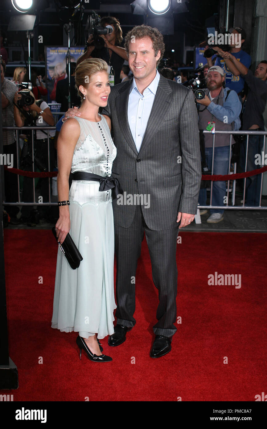 Présentateur : la légende de Ron Bourgogne Premiere 6-28-2004 Christina Applegate, Will Ferrell Photo par Joseph Martinez / PictureLux 21864 Numéro de référence de dossier 0082-picturelux pour un usage éditorial uniquement - Tous droits réservés Banque D'Images
